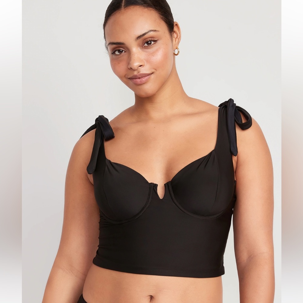 Old Navy Tankini swim top (L) new with tags.